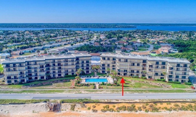 Ormond-by-the-Sea Condominio | 3Br 2 Ba FRENTE AL OCÉANO Ver 3 HABITACIONES 2 BAÑOS. Planta baja @ Ocean Watch condo