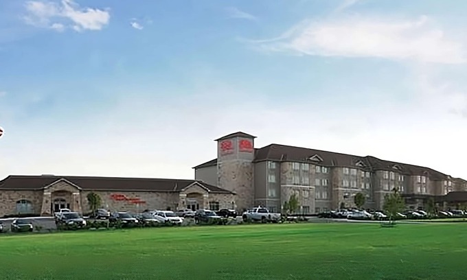 Killeen Hotel | Rare Deal! 1 Cozy and Clean Unit and Pool.