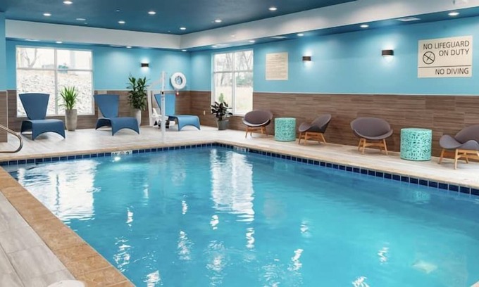 Tigard Casa | Rare Find! 2 Classy Units, FREE Parking, Minutes to Portland's Children Museum