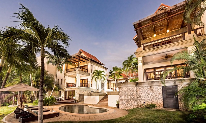 Playa Langosta Casa | Villa de lujo frente al mar con 5 Master Suites frente al mar