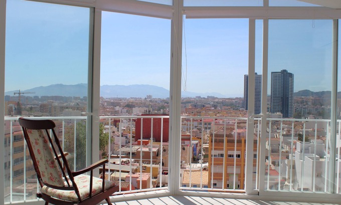 Ciudad Jardin Apartamento | Rare find! Skyline View-Modern family-friendly 4 bedrooms 2 bathroom Flat Malaga