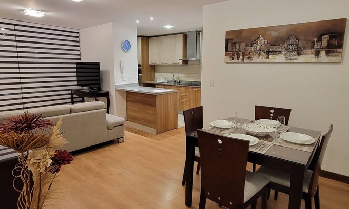 La Carolina Apartamento | Rare Gem! Indoor Pool, Rooftop, Center of the City
