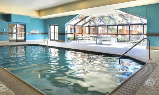 Mahwah Casa | Rare Gem! Onsite Pool, Free Parking, Pet-Friendly Property