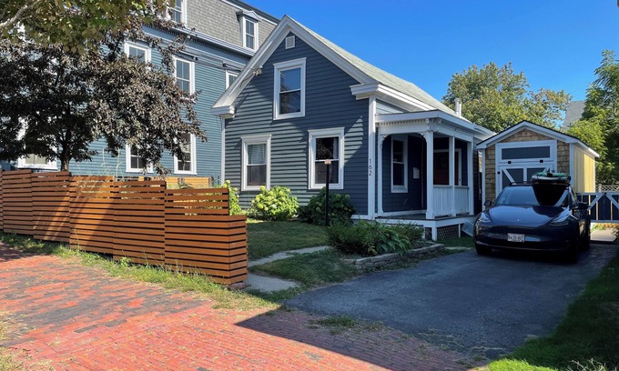 East End Casa | Rare Single Family Home in Munjoy Hill Neighborhood