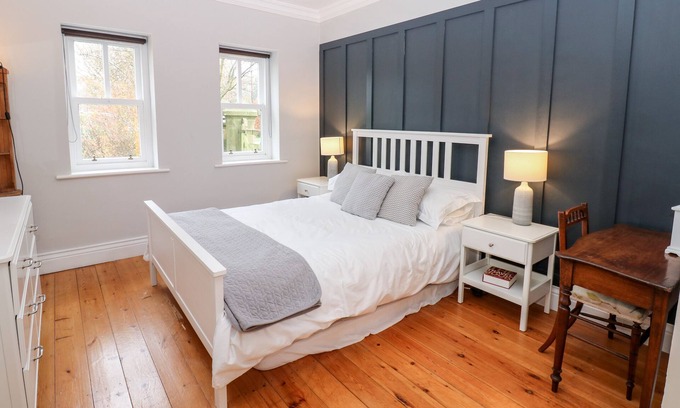 Humshaugh Cabaña | RAVENSIDE, pet friendly, with a garden in Humshaugh