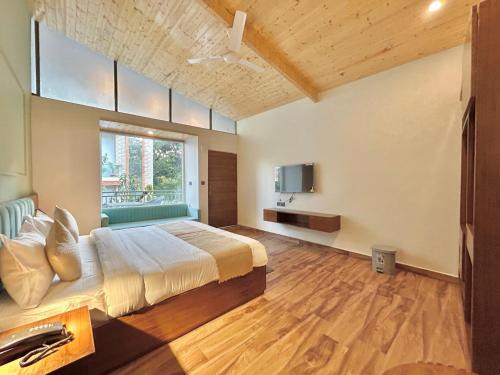 Garjia Complejo | Ravihans Aranyam - Resort & Restaurant