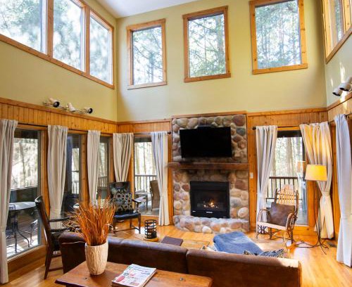 Logan Casa | Ravine - by The Chalets