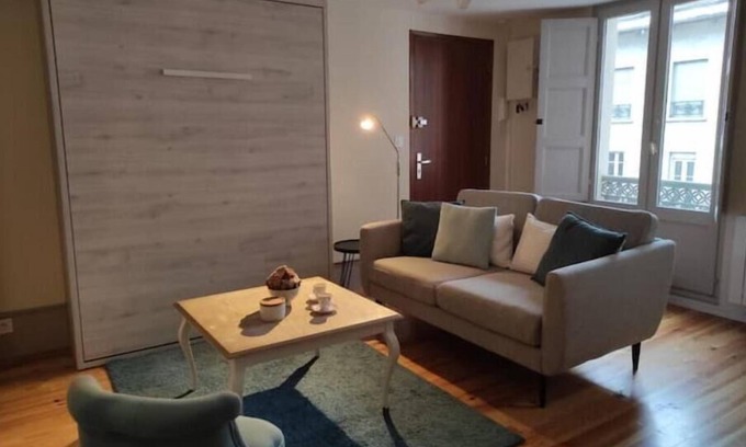 Bagneres-de-Luchon Apartamento | Ravissant Studio Centre de Luchon