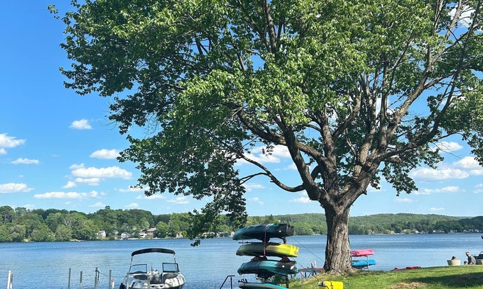 Pittsfield Casa | Ray of Sunshine Berkshire Home on Pontoosuc Lake