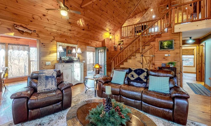 Morganton Casa | Raymond's Hideout