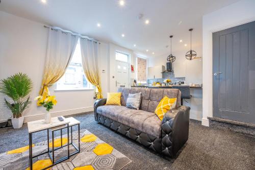 Leeds Casa | *RB10W* For your most relaxed & Cosy stay + Free Parking + Free Fast WiFi *