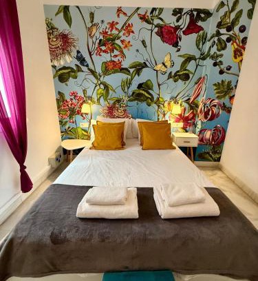 Museo Apartamento | RC Reyes Catolicos St right beside Trianas Bridge