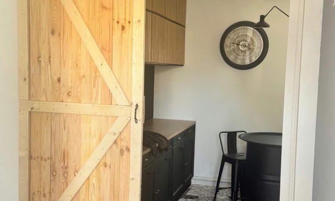 Saint-Hippolyte Casa | Renovated house f4 with 880m2 of land, animals accepted close to beaches