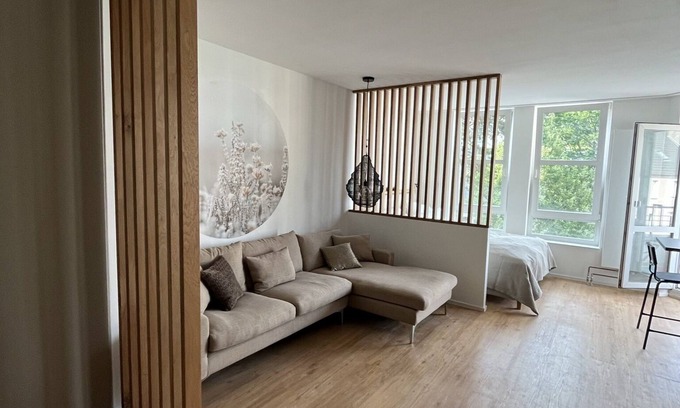 Old Town Apartamento | Ready-to-live-in design apartment next to Beethovenhalle with underground parking space