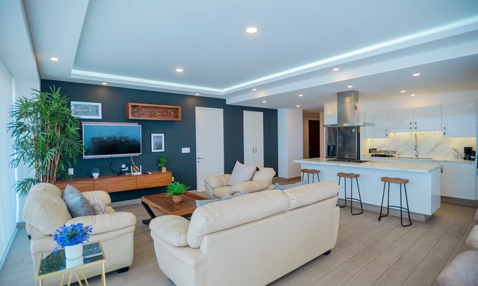 Zapopan Condominio | Real View Towers, Stunning 9th Floor 3BR, Near Andares