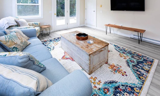 Seawall Casa | Rebel's Retreat-Minutes to hiking & ocean!