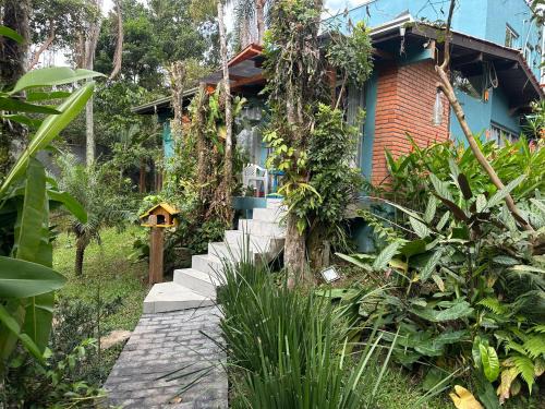 Nacoes Cabina | RECANTO DOS PASSARINHOS LINDA CASA COM 2 quartos