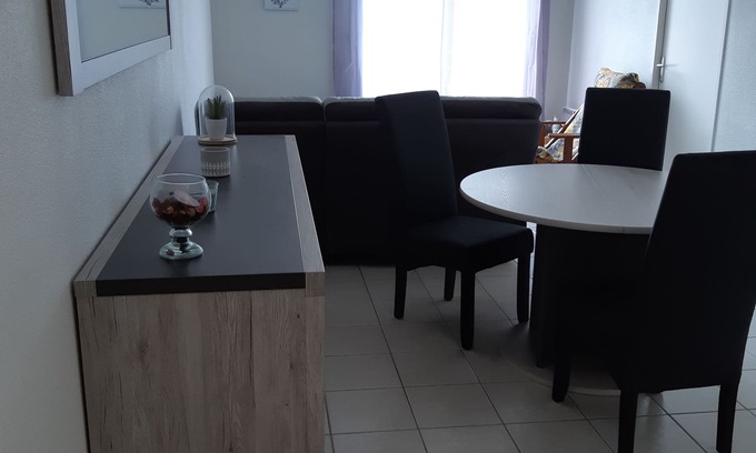 Evreux Apartamento | Recent comfortable apartment of 52 m2 with balcony