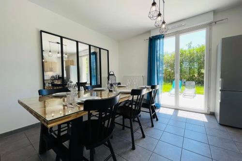 Athee-sur-Cher Casa | Recent house in a hamlet near the Cher