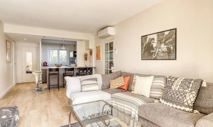 La Faviere Apartamento | Recent T3 in residence with swimming pool in La Favière