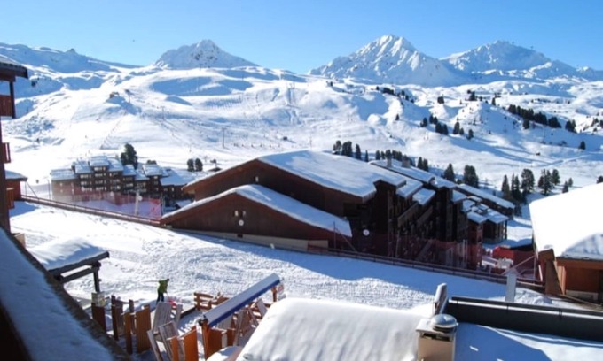 Belle Plagne Apartamento | Hermoso apartamento alto de Belle Plagne con orientación sur al pie de las pistas