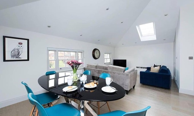 Askew Apartamento | Recently redecorated bright and spacious 1BR flat in West London