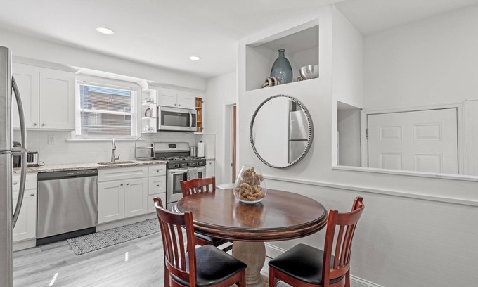 Seaside Heights Cabaña | Recently Remodeled Ocean-Block Cottage