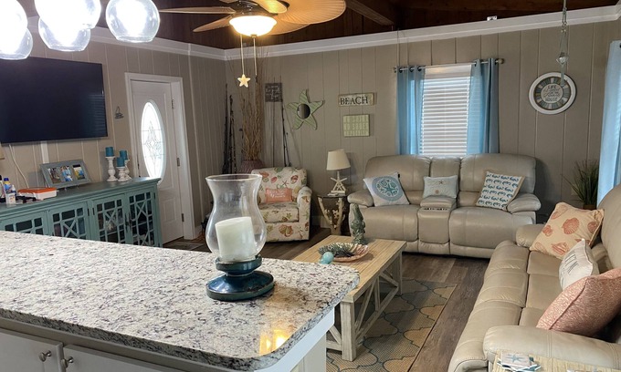 Bel Air Cabaña | Recently renovated house just steps from the beach