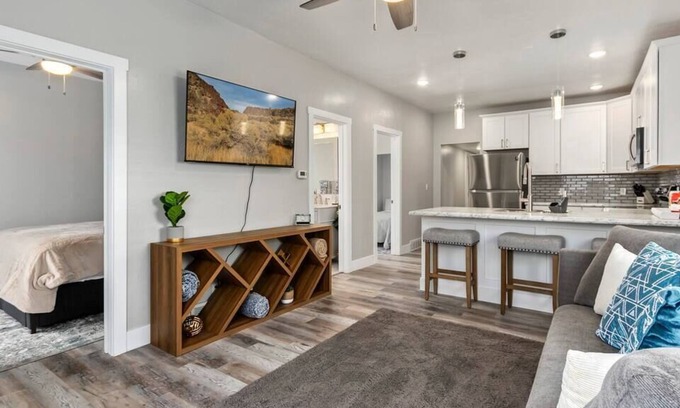 Burley Casa | Recently Renovated 2 Bed, Clean and COZY Home.