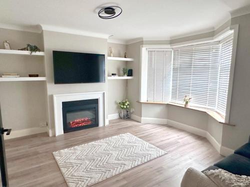 Southampton Casa | Recently renovated 3 bed home