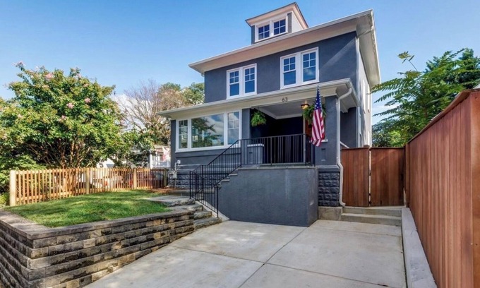 Murray Hill Casa | Recently Renovated Annapolis Home - Conveniently Located