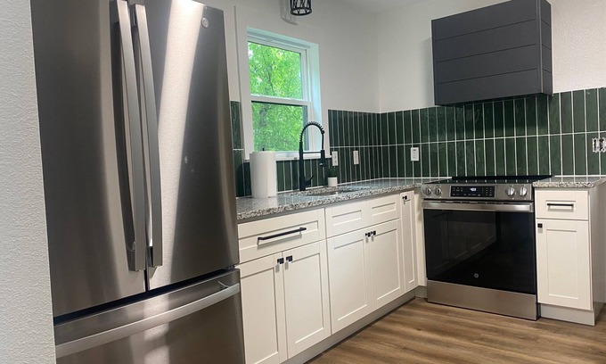 East Lawrence Casa | Recently renovated home in East Lawrence