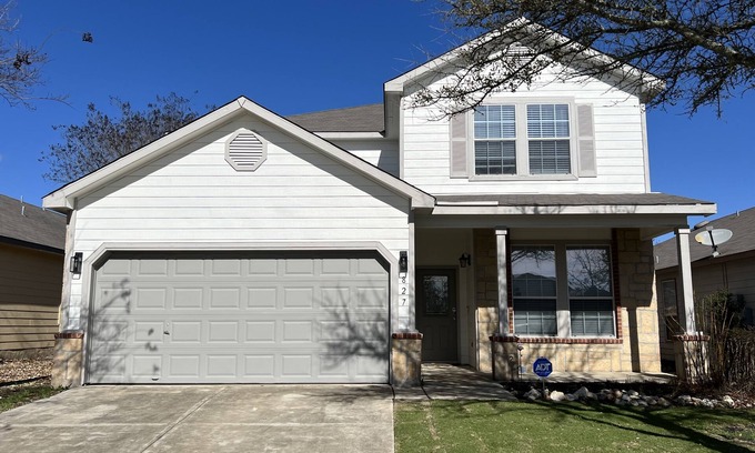 Far North Central Casa | Recently renovated house in NE San Antonio