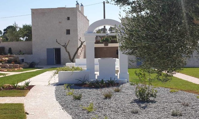 Cisternino Casa | Recently restored holiday home in a quiet and private area.