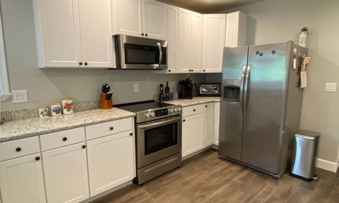 Minersville Casa | Recently Updated 3br/2ba townhome; Great Location
