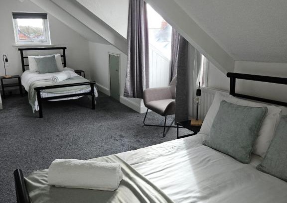 Gateshead Apartamento | Rectory5 - 5 bedroom 7 beds Parking Perfect for Contractors