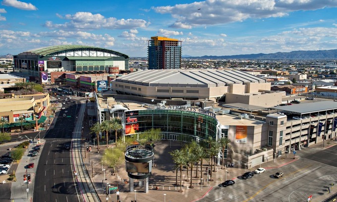 Garfield Casa | Red Armadillo | Cozy Historic Stay in Downtown Phoenix | Perfectly Located!