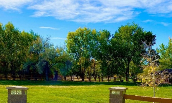 Montrose Hotel | Red Arrow Inn & Suites, a Travelodge by Wyndham
