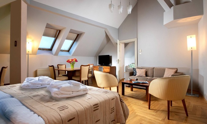 Stare Miasto Hotel | Red Brick Apartments