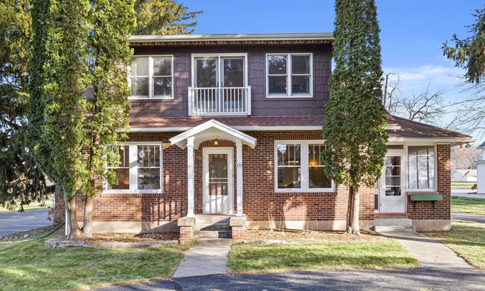 Green Lake Casa | Red Brick Home across the street from Green Lake and near downtown!