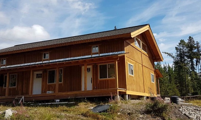 Anahim Lake Casa | Red Cariboo Resort - un nuevo destino de vacaciones en Canadá BC - Apartamento con vista al lago (5)