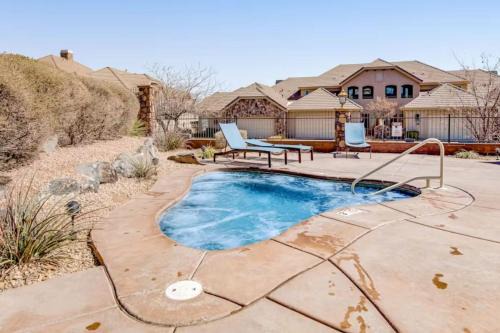 Washington Casa | Red Coral Retreat near Zion NP, pets welcome