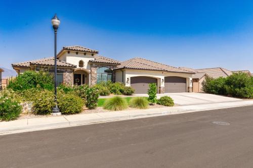 Hurricane Casa | Red Desert Villa - Main House