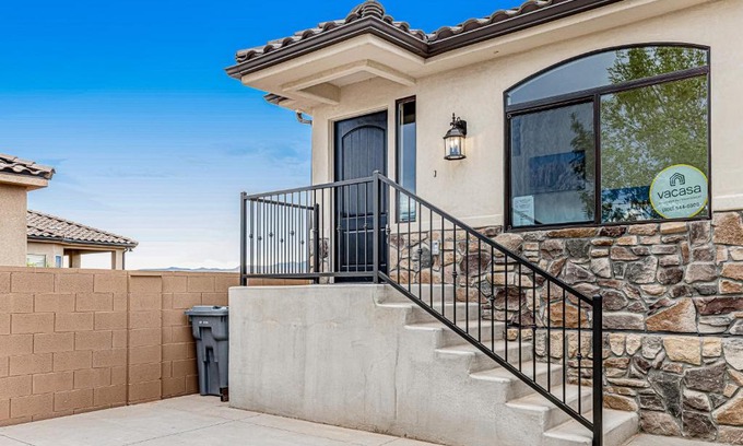 Hurricane Casa | Red Desert Villa