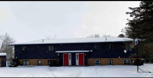 Ellicottville Apartamento | Red door retreat