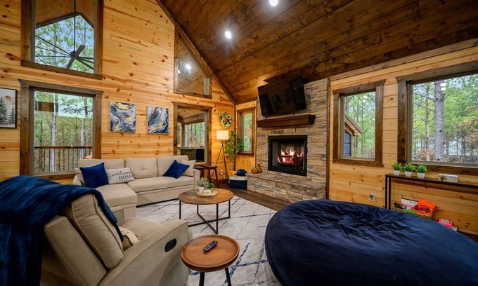 Pickens Cabina | Red Fern Cabin – Beauty Awaits
