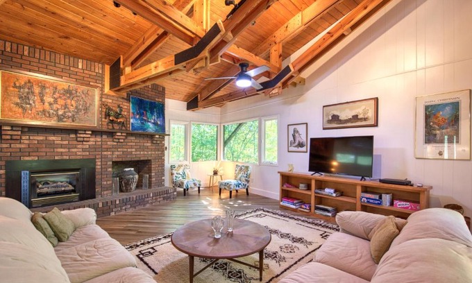 Franklin Casa | Red Fox Lair