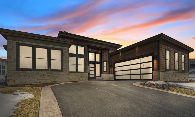 Heber Casa | Red Ledges Luxury Retreat, 90 Day Min Stay, Golf Privileges, DV Ski Shuttle