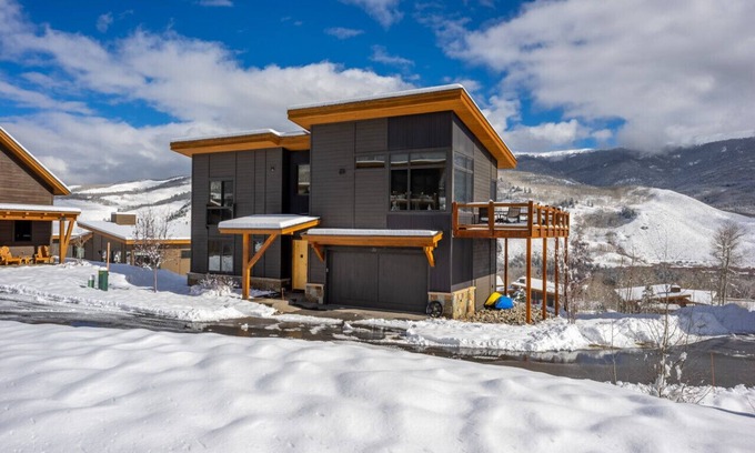 Silverthorne Casa | Red Mountain Hideaway- Luxury Mountain Home, Views!