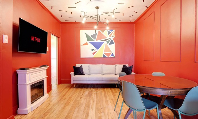 Hochelaga Casa | Red My Mind | Subway nearby | Parking ($)